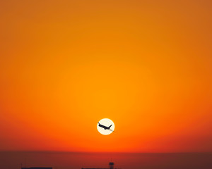 夕焼け　飛行機