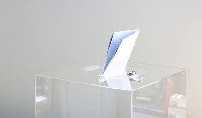 lucky draw inserting in clear acrylic box, election paper or ballot paper in cube trasparent box