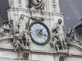 horloge mairie de paris