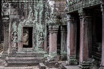 Fototapeta na wymiar Ruin of temple in Angkor Wat, Cambodia
