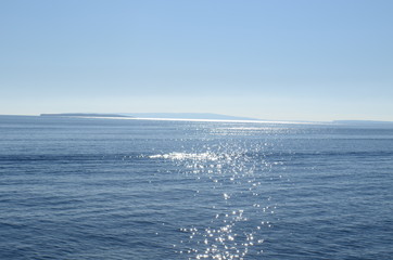 Naklejka premium horizonte en el azul del mar mediterraneo