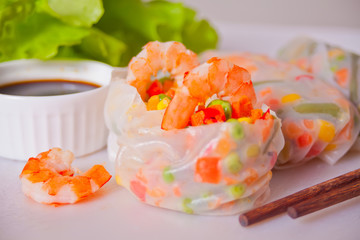 Spring rolls with vegetables and shrimps in rice paper