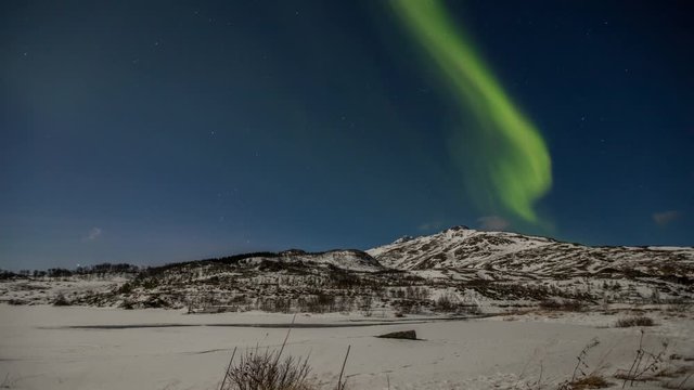Timelapse d'aurore bor&eacute;ale dans les &Icirc;les Lofoten, Norv&egrave;ge  