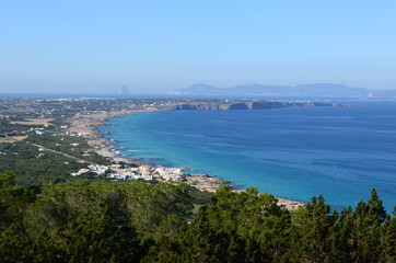 Obraz premium vistas a las playas blancas de la isla de formentera