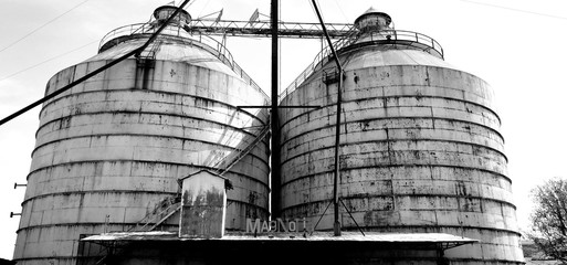 Magnolia Silos