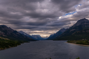 Obraz premium lake in mountains