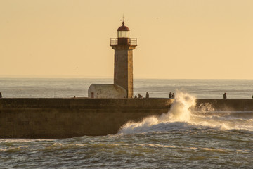 Obraz premium Lighthouse during sunset