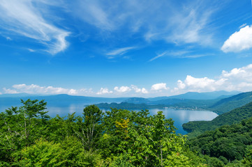 【青森県十和田湖】夏の十和田湖：紫明亭展望台から望む十和田湖