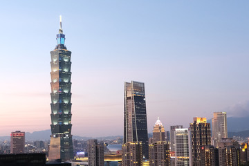 Fototapeta na wymiar Skyline of Taipei