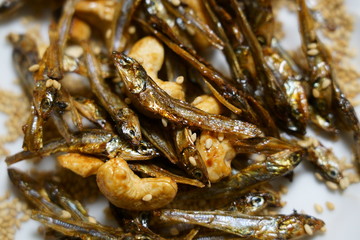 日本の正月のおせちに欠かせない料理「田作り」