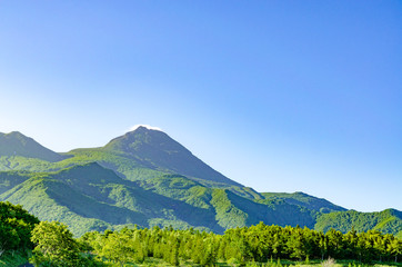 北海道　早朝の知床峠から望む