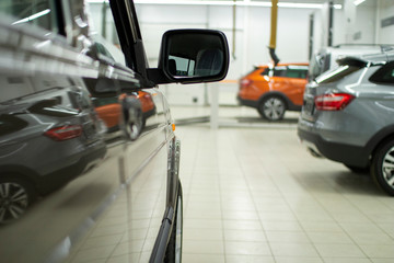 Cars in the service station. Maintenance of the car .
