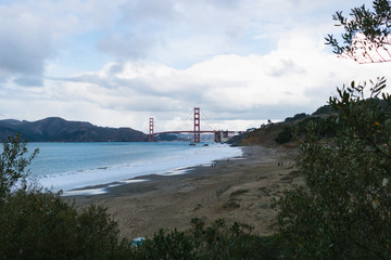 Golden Gate Bridge mit Strand
