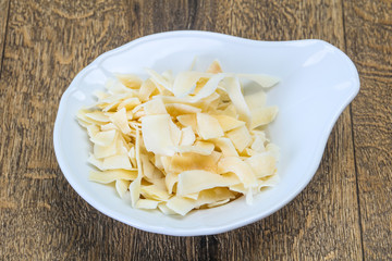Coconut dry chips in the bowl
