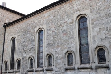 La collégiale Saint Pierre et Saint Paul dans le village de Saint Donat sur l'Herbasse - Département de la Drôme - France - Vue de l'extérieur