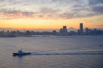 Fototapeta premium 横浜港から見た夕焼け