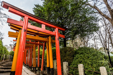 東京都文京区根津にある神社の朱色の千本鳥居