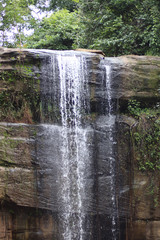 Obraz premium Wasserfall im Shimba Hills National Park