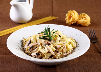 tagliatelle with sauce