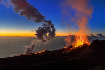 Eruption du volcan Piton de La Fournaise
