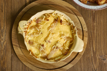 Bacon Cheeseburger Tater Tot Casserole