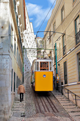 Plakat The Bica Elevador (Funicular) in the Baixa Chiado district of Lisbon, Portugal