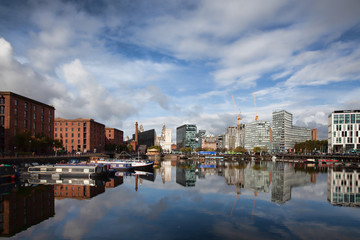 Naklejka premium Liverpool waterfront and office buildings, UK