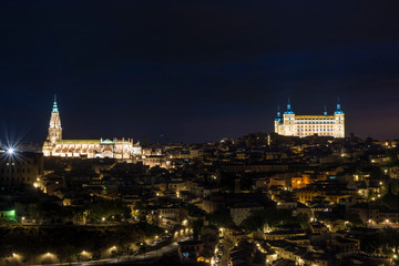 Fototapeta na wymiar Panoramic view of the city of Toledo