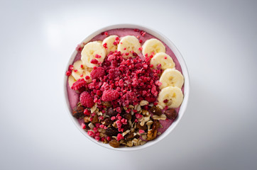 MUESLI IN THE WHITE BOWL