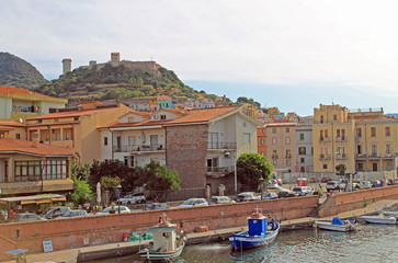 Bosa die bunte Stadt am Fluß Temo, Sardinien
