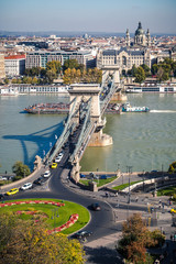 Obraz premium Budapest Chain Bridge and St. Stephans Basilika