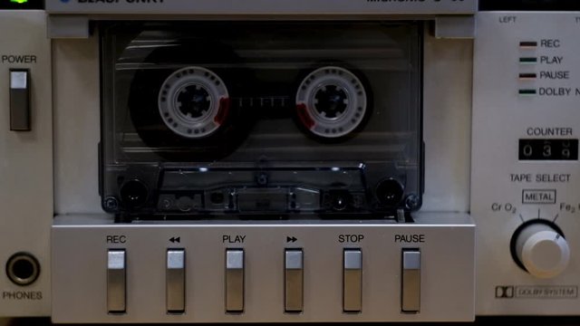 Turn on and turn off the old cassette player