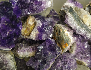natural amethyst stones
