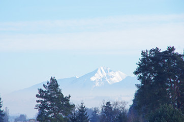 Widok na pasmo gór Tatr © Patdrig Torc