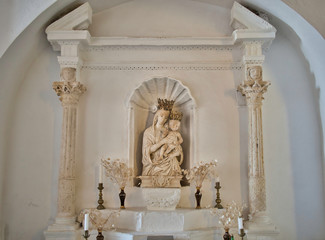 Naklejka premium statue of virgin mary