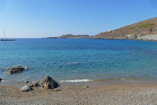 Vista della spiaggia e del mare cristallino di Kapsali nel sud dell isola di Kythira