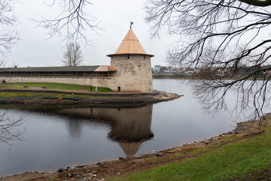 Pskov. Ploskaya bashnya