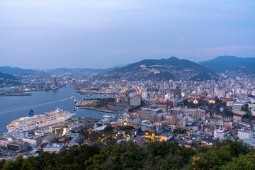 Obraz premium [長崎県]長崎市街の夜景（鍋冠山公園）