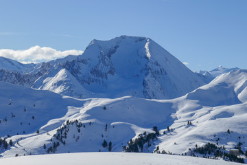 Fototapeta na wymiar Österreichische Berglandschaft im Lungau im Winter