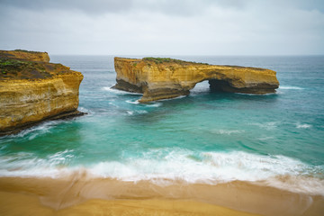 london bridge lookout, great ocean road, victoria, australia