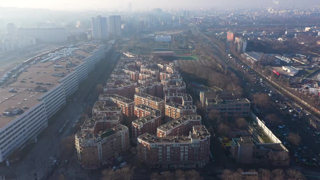 residential buildings Aubervilliers Paris traffic ring road industrial pollution 
