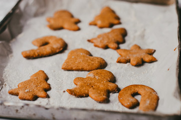 CHRISTMAS COOKIES GINGERBREADS SWEET HOLIDAYS BAKING