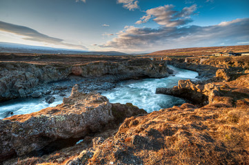River Skjálfandafljót en el municipio de Thingeyjarsveit - Islandia