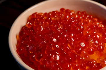 北海道直輸入天然いくら丼