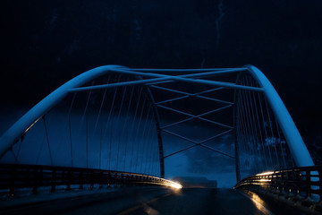 Fototapeta na wymiar Brücke bei Nacht in Norwegen