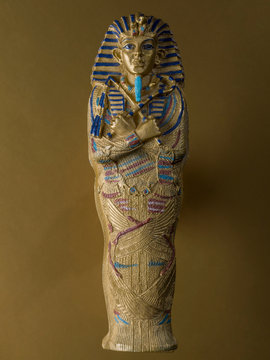 Figure representing the sarcophagus of Tutankhamun,