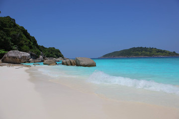 Fototapeta na wymiar Beaches and turquoise waters of the Surin Islands, Thailand