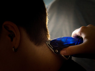 Shaving the back of the head