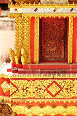 Travelling Laos, temple gold decoration 