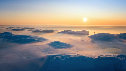 Fototapeta na wymiar Greenland snow and ice paradise